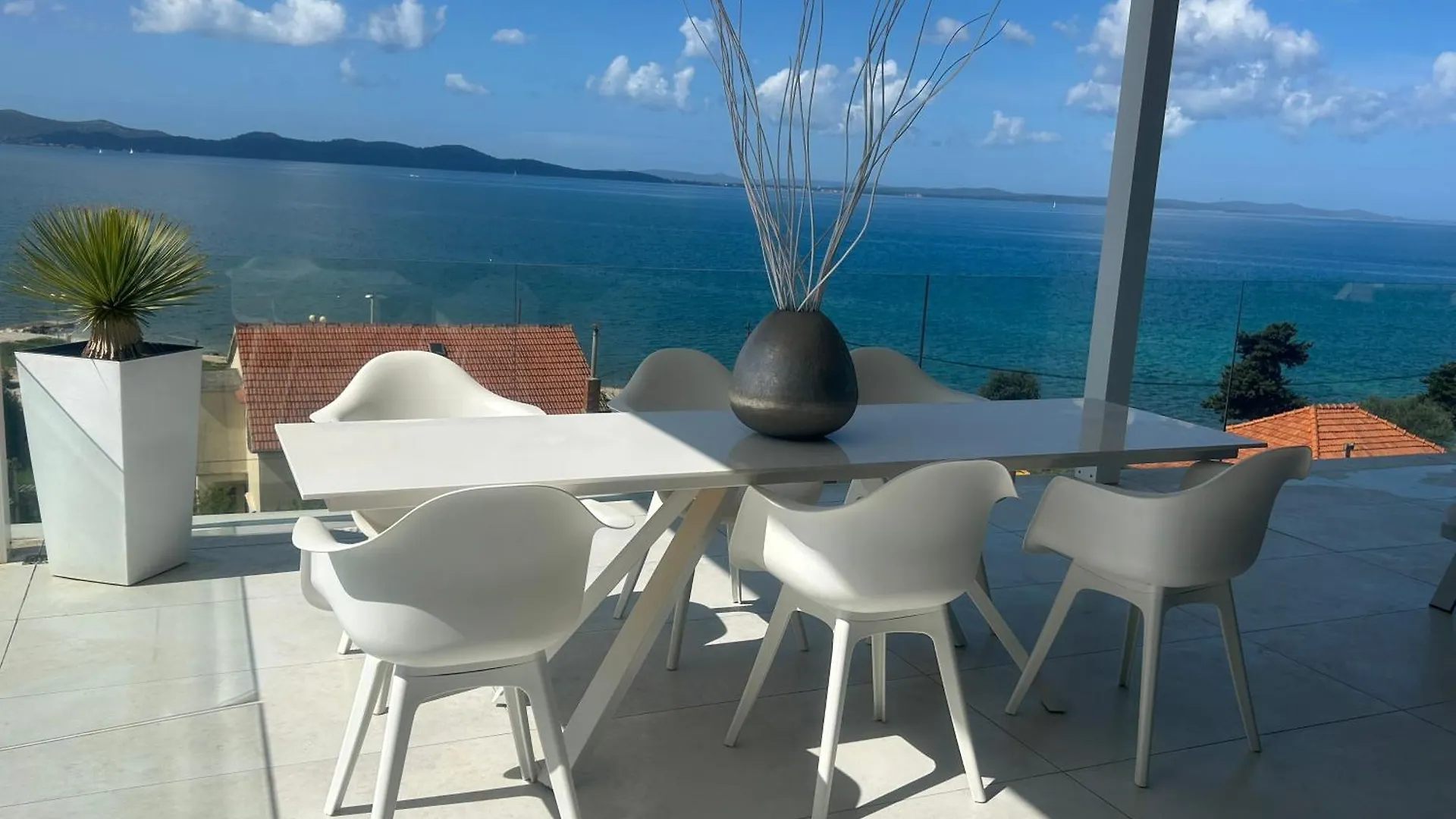 Sea View Luxury Penthouse With Sauna, Jacuzzi And Pool In Villa Zadar Superior