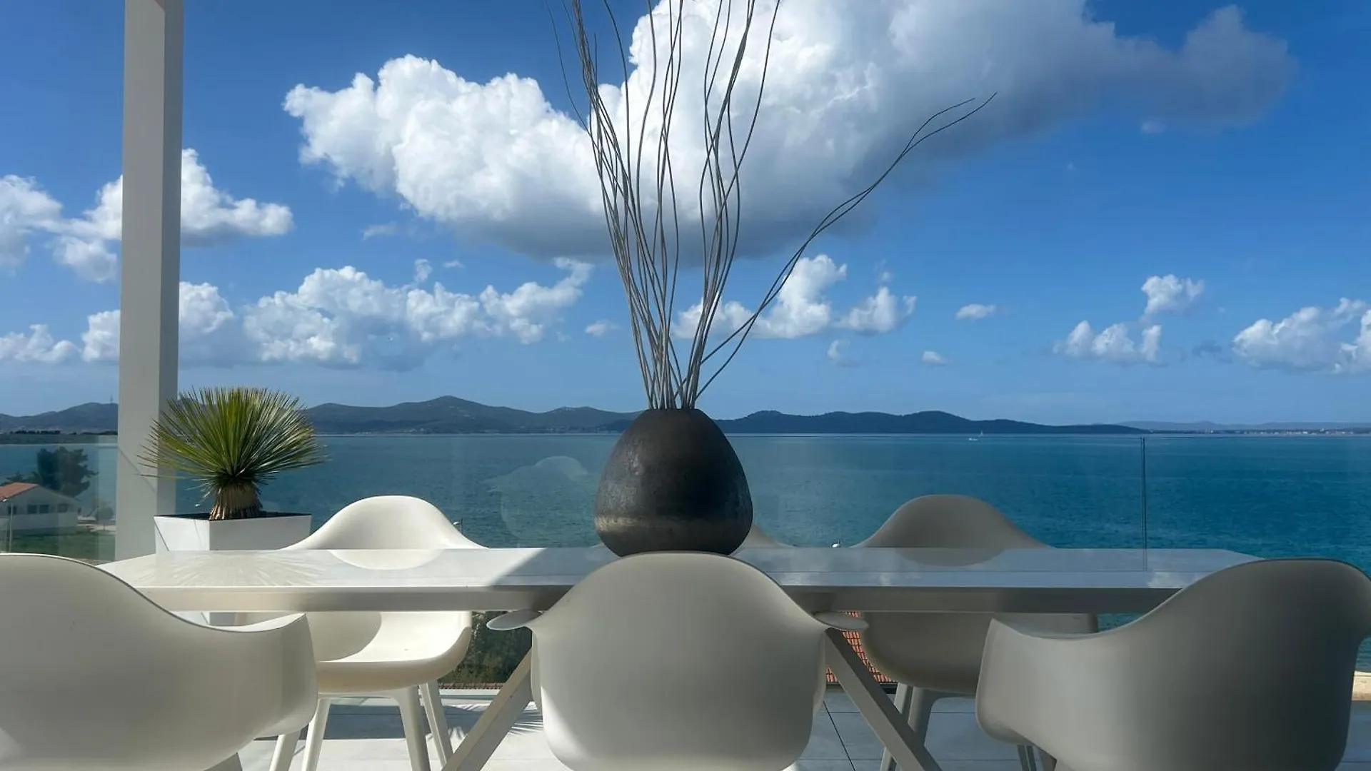 Sea View Luxury Penthouse With Sauna, Jacuzzi And Pool In Villa Zadar Superior アパート